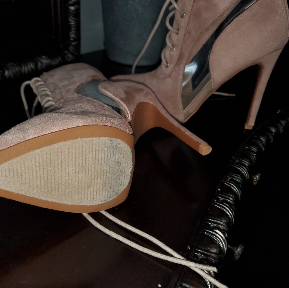 shoes - Picture 2 of 2